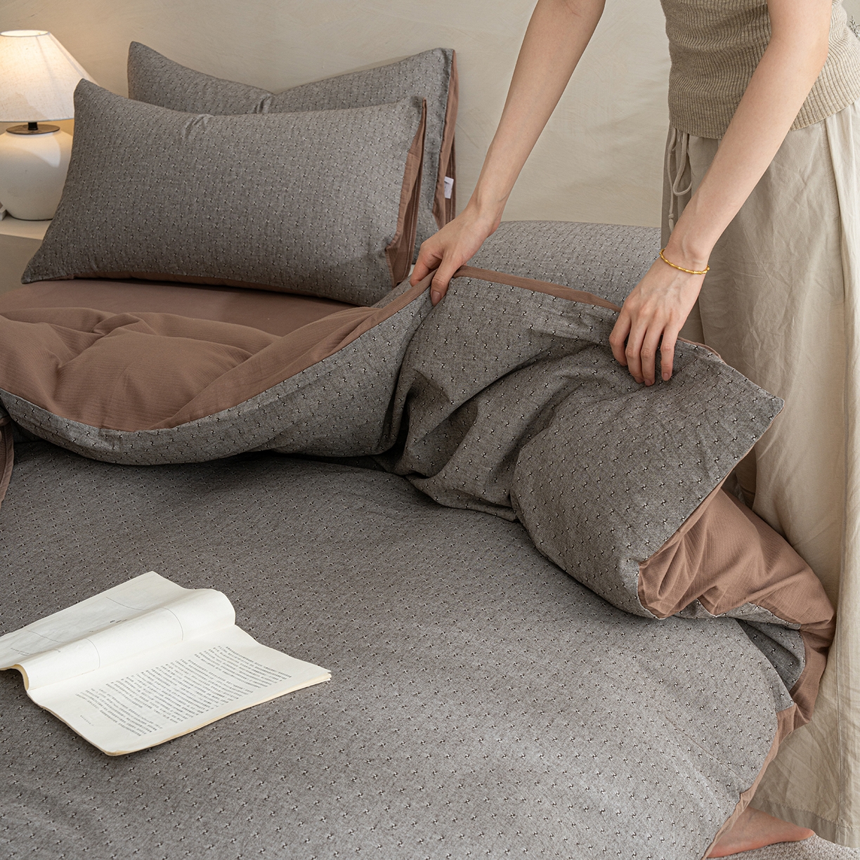 91家纺网 家纺一手货源 找家纺 小叮当家纺仓储工厂店 2025新款提供买家秀爆款花型不断货棉麻提花全棉纯棉磨毛四件套-云缦 云缦·棕