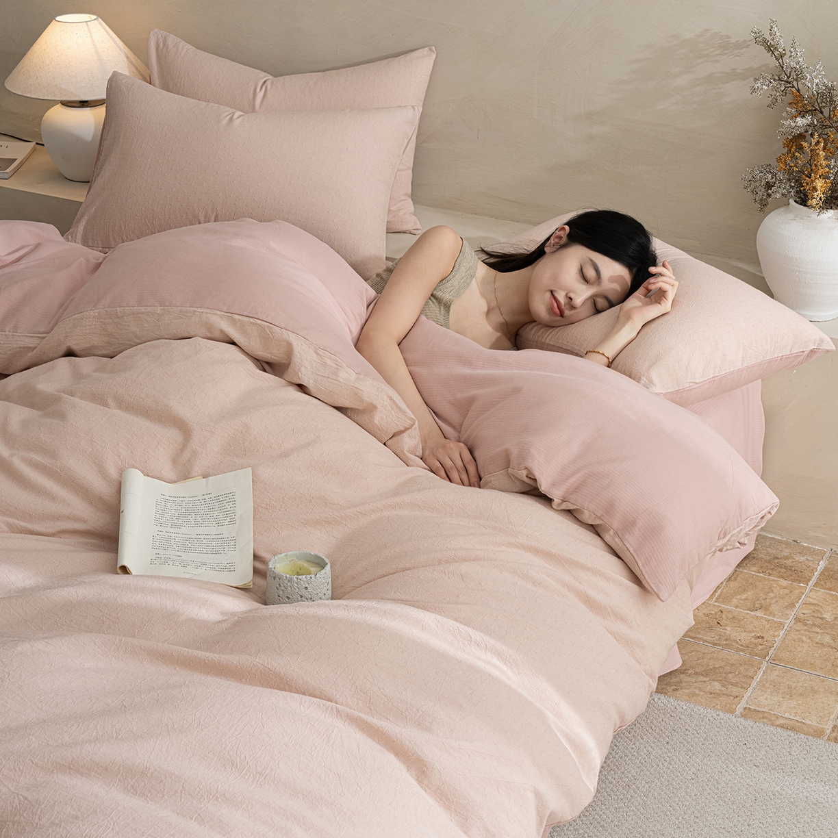 91家纺网 家纺一手货源 找家纺 小叮当家纺仓储工厂店 2025新款提供买家秀爆款花型不断货棉麻提花全棉纯棉磨毛四件套-云缦 云缦·粉