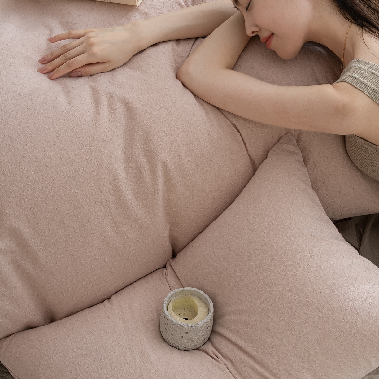 91家纺网 家纺一手货源 找家纺 小叮当家纺仓储工厂店 2025新款提供买家秀爆款花型不断货棉麻提花全棉纯棉磨毛四件套-云缦 云缦·粉