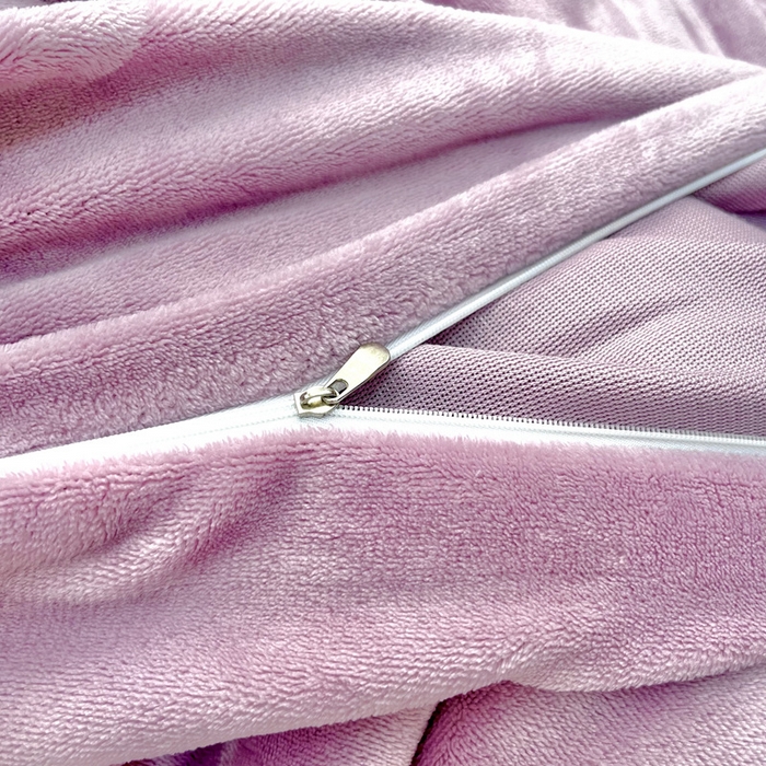 91家纺网 家纺一手货源 找家纺 逸林家纺《原希尔顿逸林》 2025新款牛奶绒绣花四件套-可可系列 可可-香芋紫