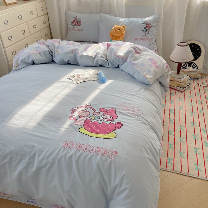 91家纺网 家纺一手货源 找家纺 小叮当家纺仓储工厂店 2025新款提供买家秀爆款花型不断货三丽鸥绣花全棉纯棉磨毛卡通四件套 美乐蒂乐园-兰