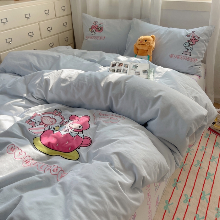 91家纺网 家纺一手货源 找家纺 小叮当家纺仓储工厂店 2025新款提供买家秀爆款花型不断货三丽鸥绣花全棉纯棉磨毛卡通四件套 美乐蒂乐园-兰