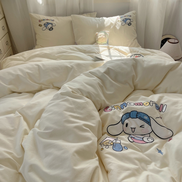 91家纺网 家纺一手货源 找家纺 小叮当家纺仓储工厂店 2025新款提供买家秀爆款花型不断货三丽鸥绣花全棉纯棉磨毛卡通四件套 撒娇玉桂狗-米