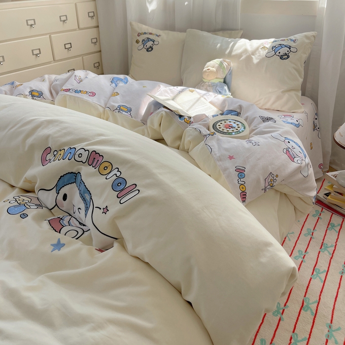 91家纺网 家纺一手货源 找家纺 小叮当家纺仓储工厂店 2025新款提供买家秀爆款花型不断货三丽鸥绣花全棉纯棉磨毛卡通四件套 撒娇玉桂狗-米