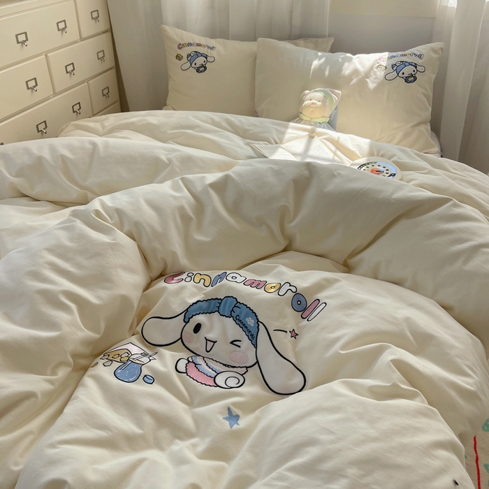 91家纺网 家纺一手货源 找家纺 小叮当家纺仓储工厂店 2025新款提供买家秀爆款花型不断货三丽鸥绣花全棉纯棉磨毛卡通四件套 撒娇玉桂狗-米