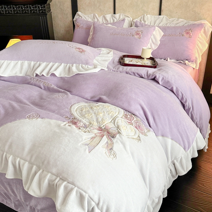 91家纺网 家纺一手货源 找家纺 七七家纺 2025新款刺绣款牛奶绒四件套-织梦系列 织梦-紫