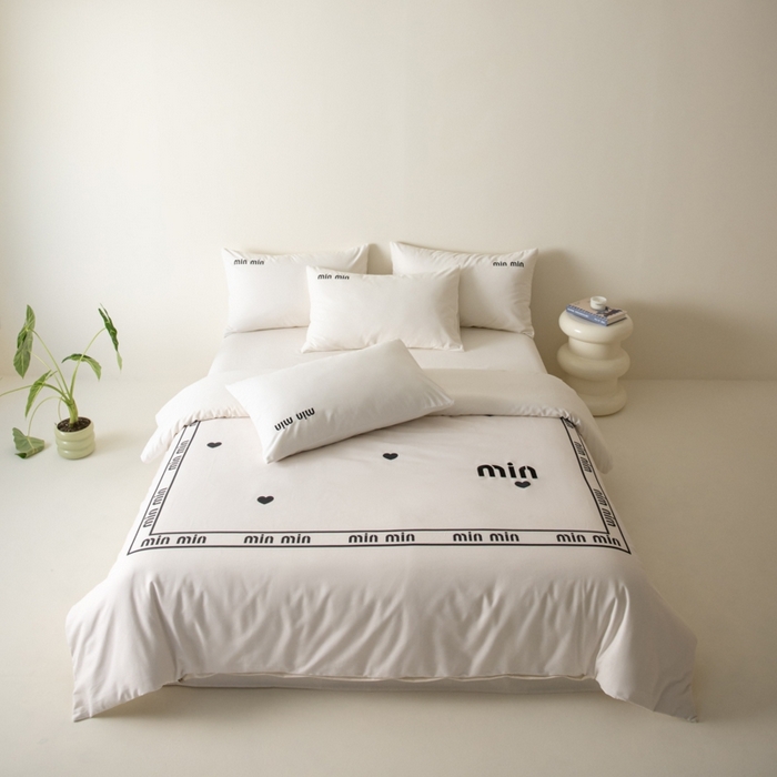 小叮当家纺仓储工厂店 2025新款提供买家秀爆款花型不断货全棉纯棉磨毛四件套大版定位印加绣 偏爱