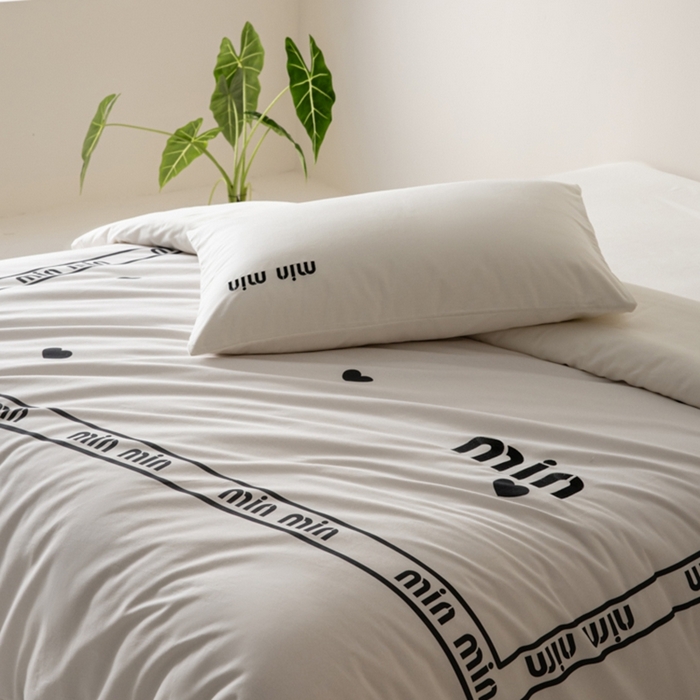 91家纺网 家纺一手货源 找家纺 小叮当家纺仓储工厂店 2025新款提供买家秀爆款花型不断货全棉纯棉磨毛四件套大版定位印加绣 偏爱