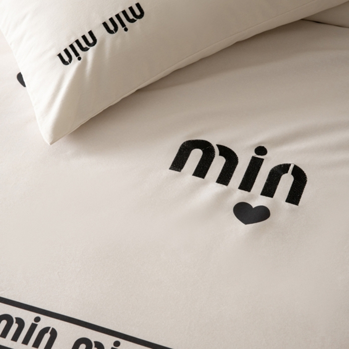 91家纺网 家纺一手货源 找家纺 小叮当家纺仓储工厂店 2025新款提供买家秀爆款花型不断货全棉纯棉磨毛四件套大版定位印加绣 偏爱