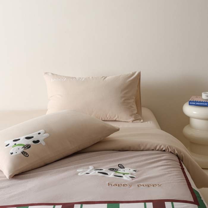 91家纺网 家纺一手货源 找家纺 小叮当家纺仓储工厂店 2025新款提供买家秀爆款花型不断货全棉纯棉磨毛四件套大版定位印加绣 狗狗骑士