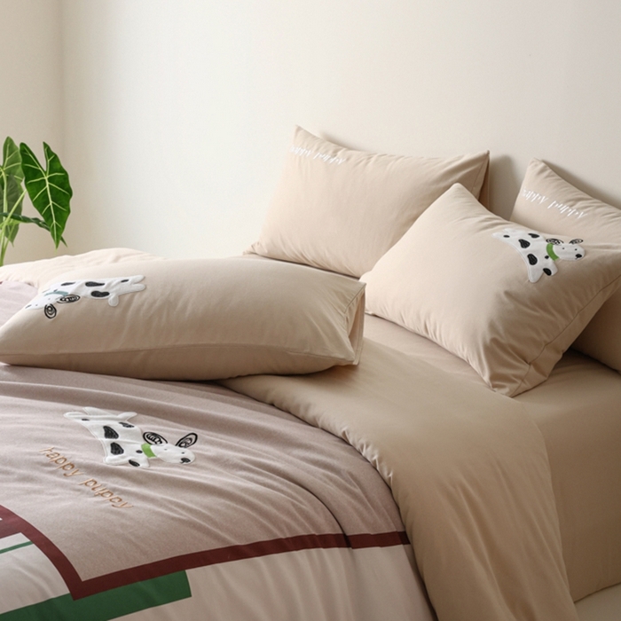 91家纺网 家纺一手货源 找家纺 小叮当家纺仓储工厂店 2025新款提供买家秀爆款花型不断货全棉纯棉磨毛四件套大版定位印加绣 狗狗骑士