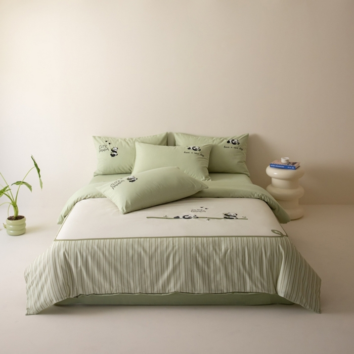 91家纺网 家纺一手货源 找家纺 小叮当家纺仓储工厂店 2025新款提供买家秀爆款花型不断货全棉纯棉磨毛四件套大版定位印加绣 熊猫抱竹