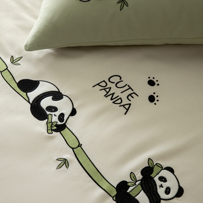 91家纺网 家纺一手货源 找家纺 小叮当家纺仓储工厂店 2025新款提供买家秀爆款花型不断货全棉纯棉磨毛四件套大版定位印加绣 熊猫抱竹