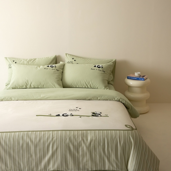 91家纺网 家纺一手货源 找家纺 小叮当家纺仓储工厂店 2025新款提供买家秀爆款花型不断货全棉纯棉磨毛四件套大版定位印加绣 熊猫抱竹