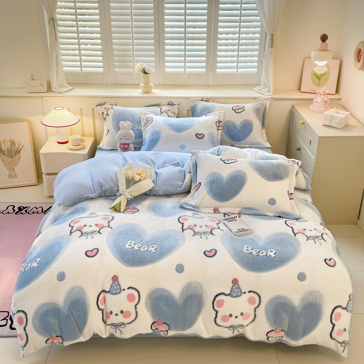 91家纺网 家纺一手货源 找家纺 沐慕 2025新款A类200g加厚雪花绒180g牛奶绒四件套 爱心小熊