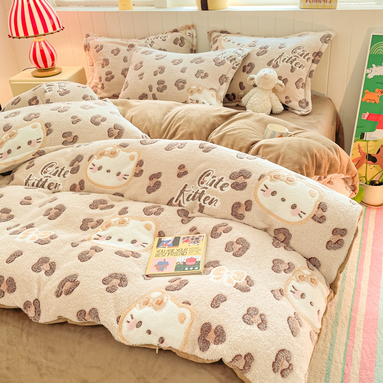 91家纺网 家纺一手货源 找家纺 沐慕 2025新款A类200g加厚雪花绒180g牛奶绒四件套 豹纹猫咪