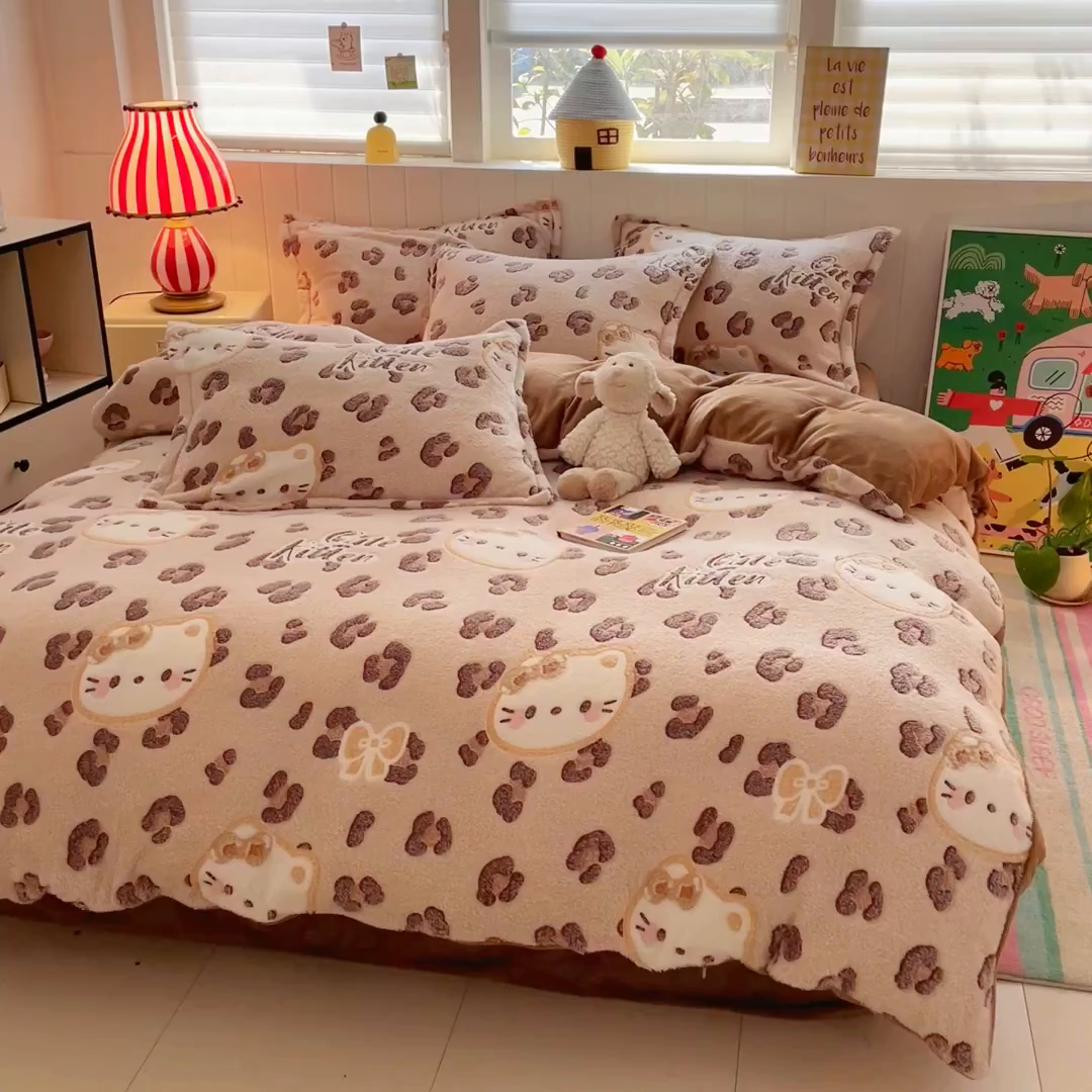 91家纺网 家纺一手货源 找家纺 沐慕 2025新款A类200g加厚雪花绒180g牛奶绒四件套 豹纹猫咪