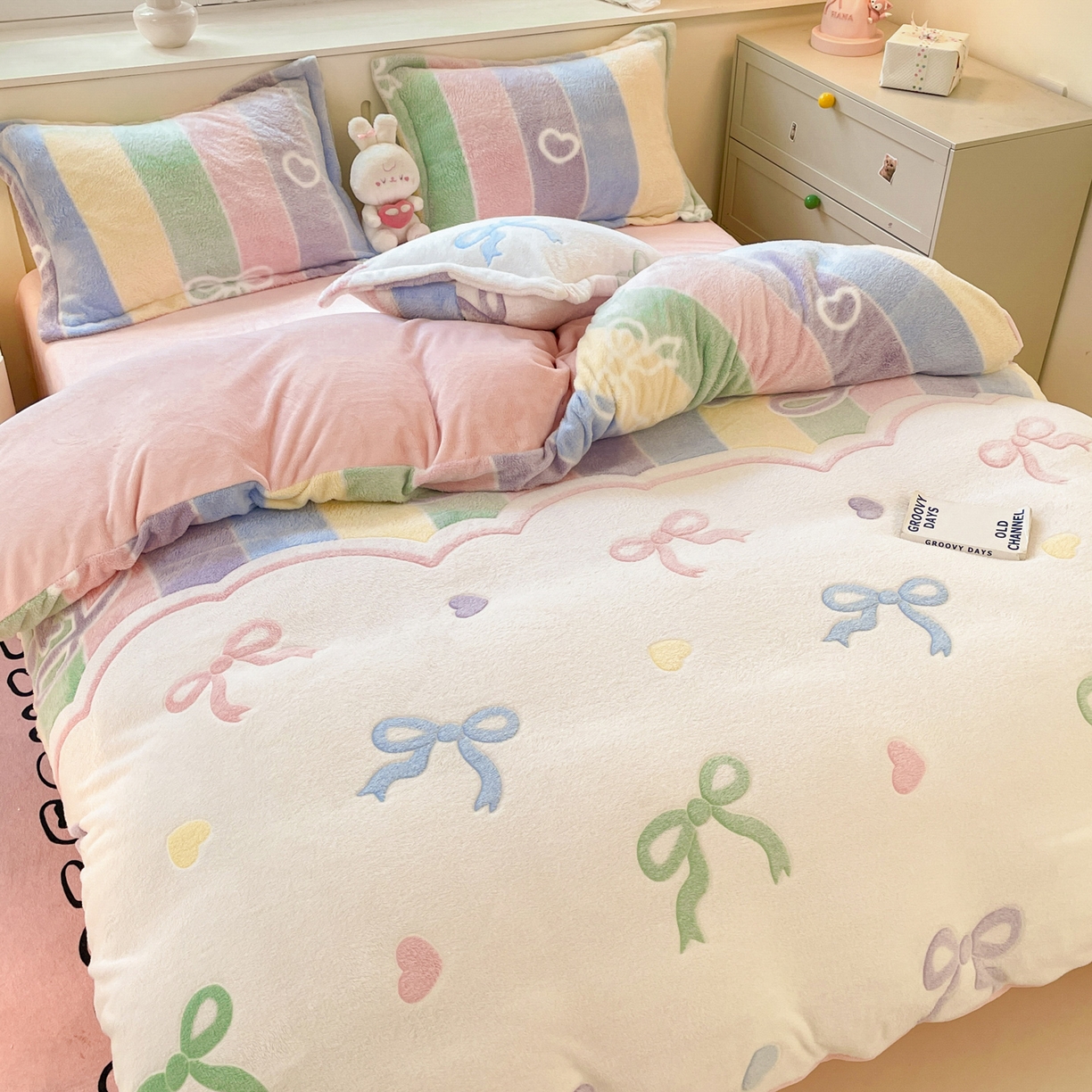 91家纺网 家纺一手货源 找家纺 沐慕 2025新款A类200g加厚雪花绒180g牛奶绒四件套 彩虹