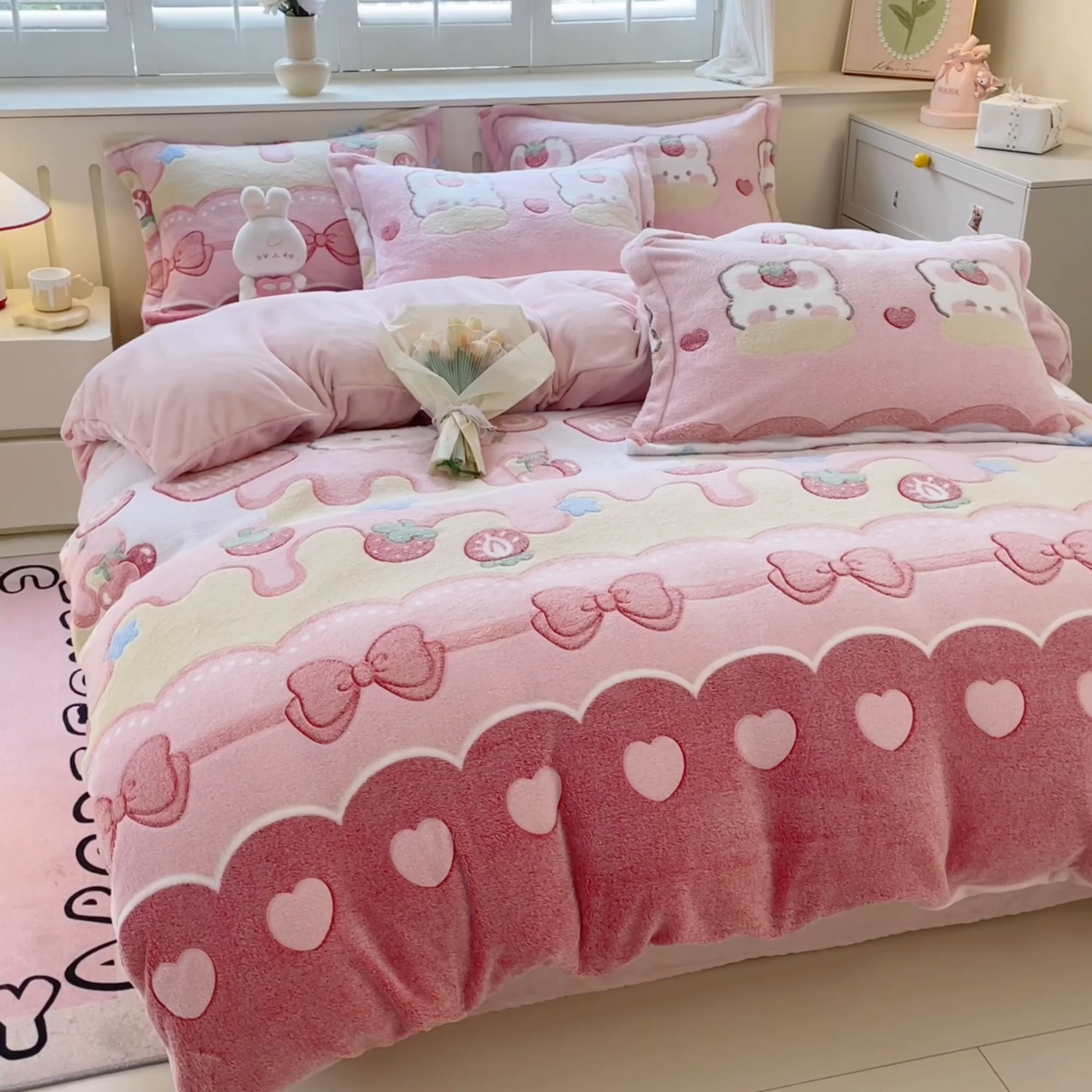 91家纺网 家纺一手货源 找家纺 沐慕 2025新款A类200g加厚雪花绒180g牛奶绒四件套 蛋糕兔