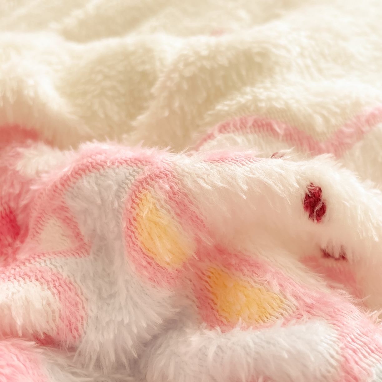 91家纺网 家纺一手货源 找家纺 沐慕 2025新款A类200g加厚雪花绒180g牛奶绒四件套 蛋糕小兔