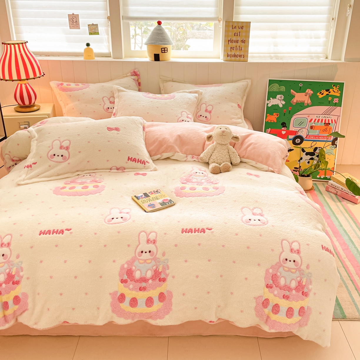 91家纺网 家纺一手货源 找家纺 沐慕 2025新款A类200g加厚雪花绒180g牛奶绒四件套 蛋糕小兔