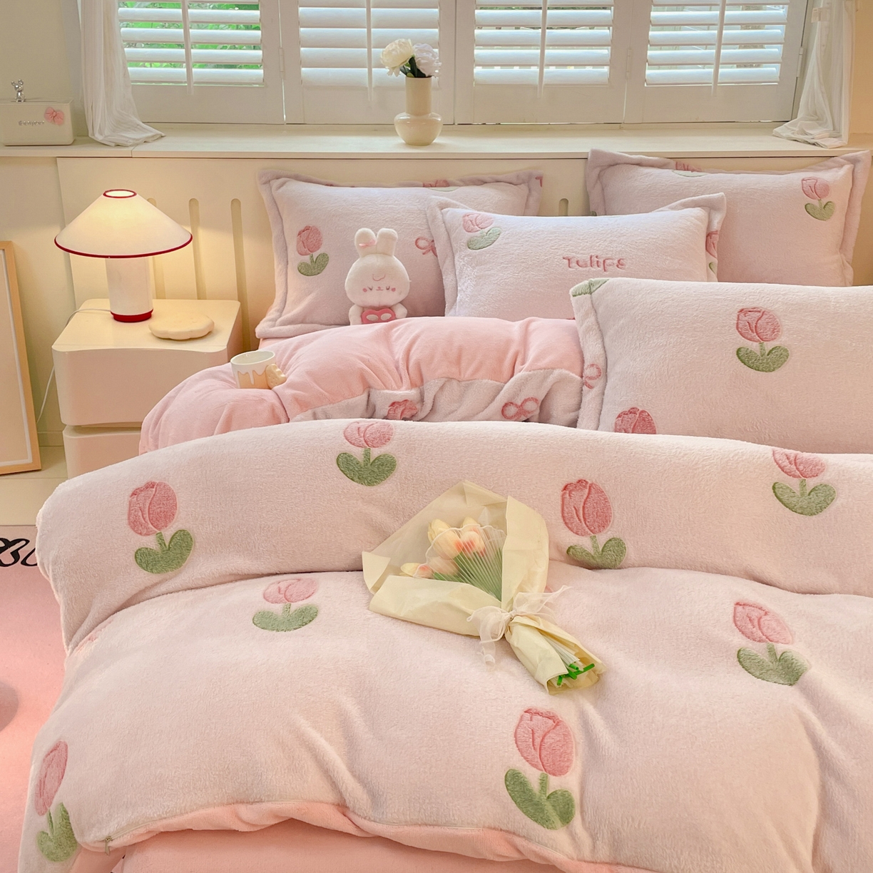 91家纺网 家纺一手货源 找家纺 沐慕 2025新款A类200g加厚雪花绒180g牛奶绒四件套 粉嫩郁金香