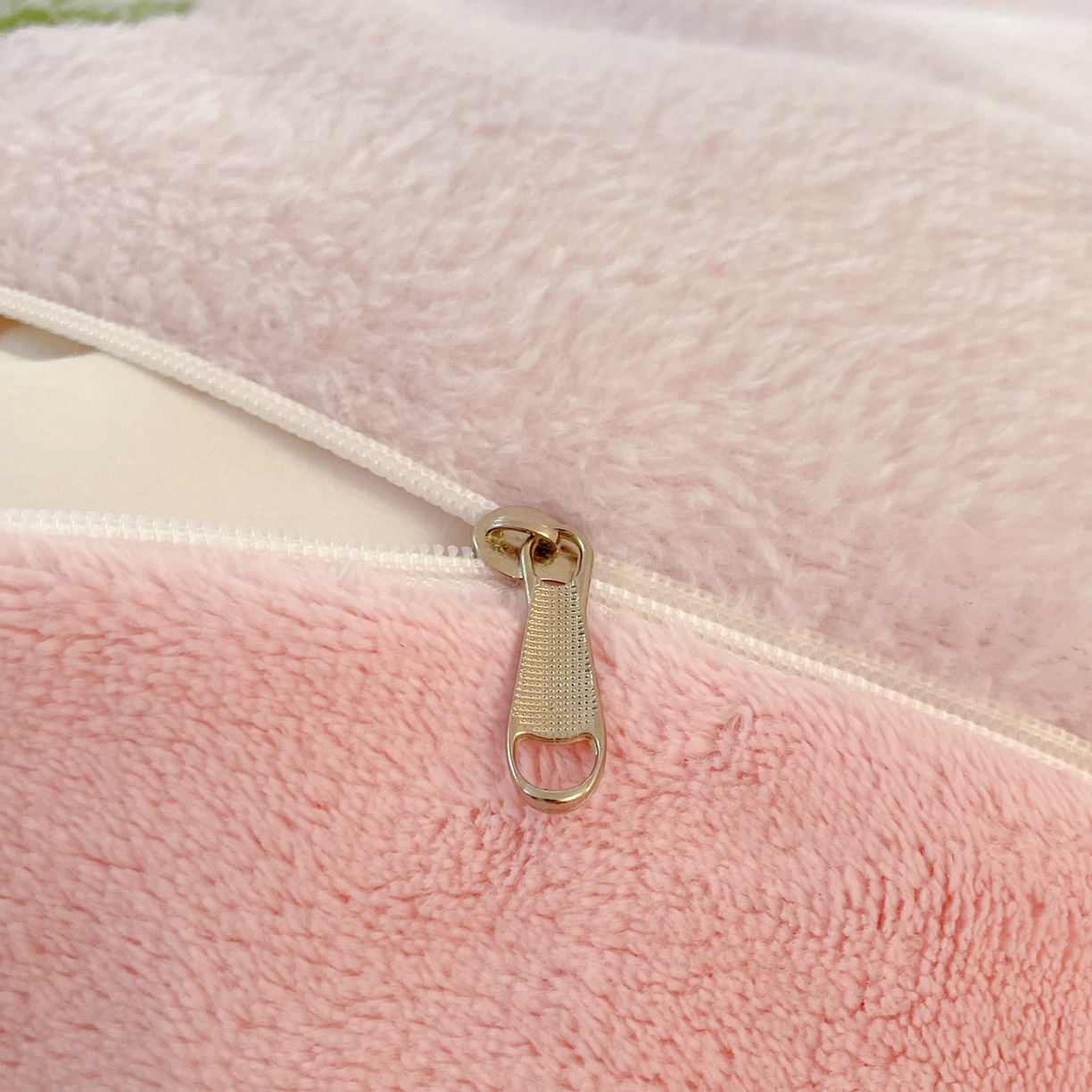 91家纺网 家纺一手货源 找家纺 沐慕 2025新款A类200g加厚雪花绒180g牛奶绒四件套 粉嫩郁金香