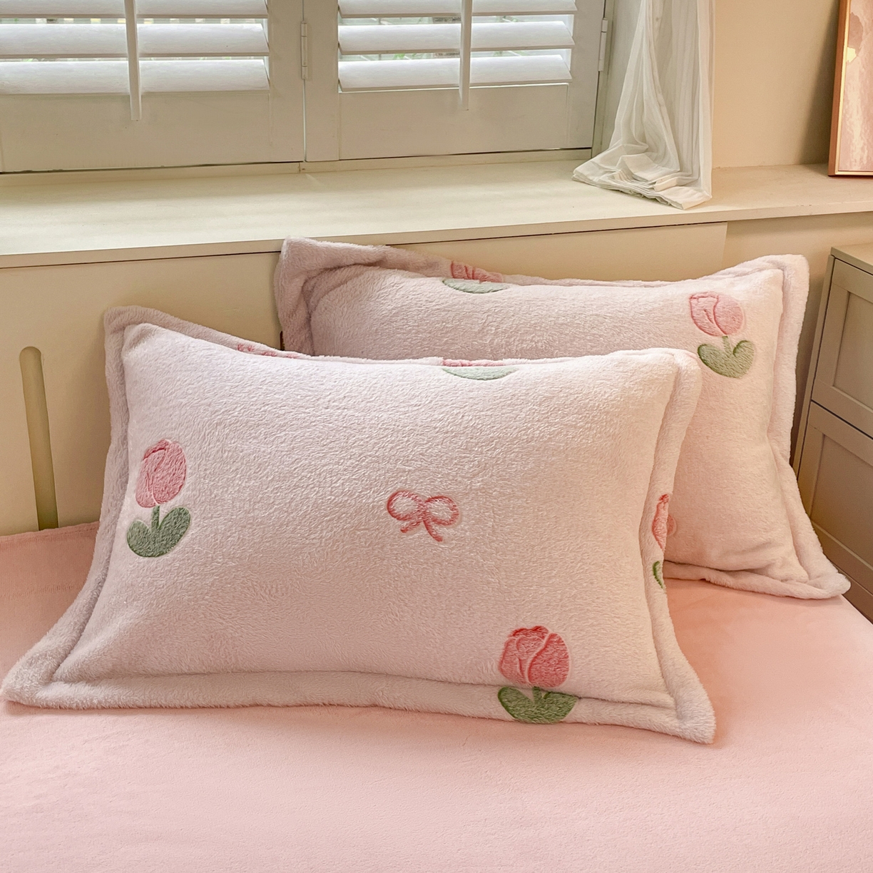 91家纺网 家纺一手货源 找家纺 沐慕 2025新款A类200g加厚雪花绒180g牛奶绒四件套 粉嫩郁金香