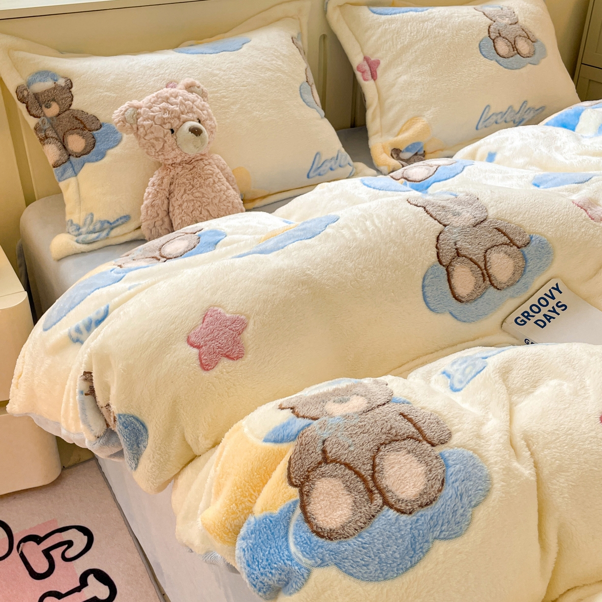 91家纺网 家纺一手货源 找家纺 沐慕 2025新款A类200g加厚雪花绒180g牛奶绒四件套 可爱熊