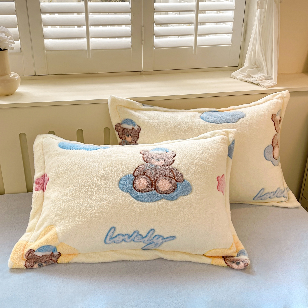 91家纺网 家纺一手货源 找家纺 沐慕 2025新款A类200g加厚雪花绒180g牛奶绒四件套 可爱熊