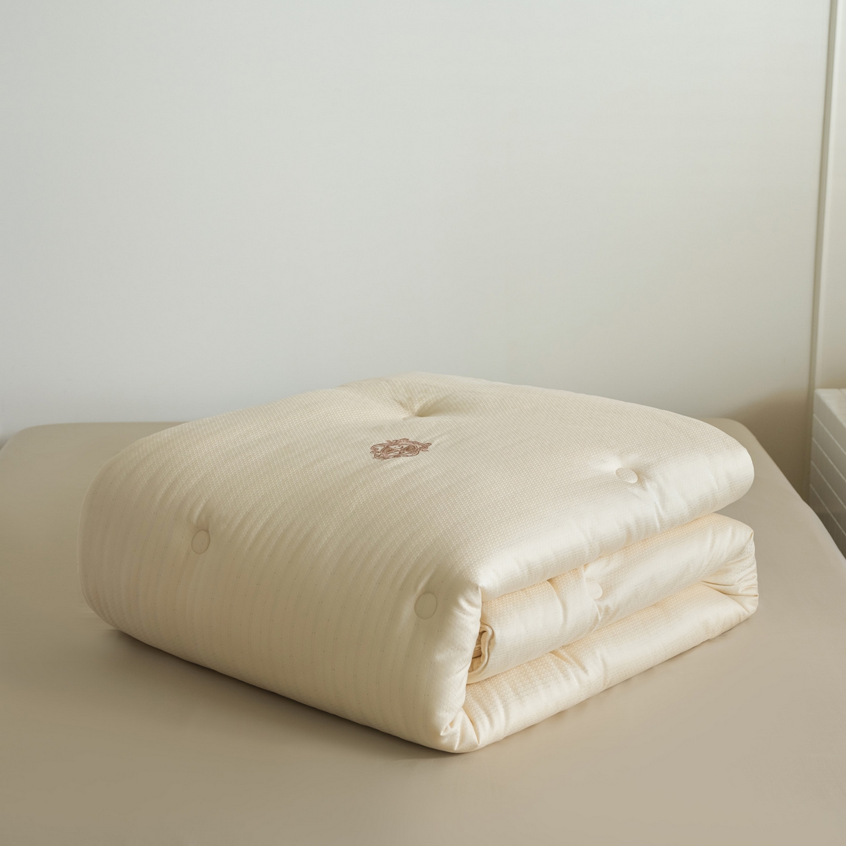 91家纺网 家纺一手货源 找家纺 （总）桂雅居 2025新款英伦风尚有机鲜豆蛋白被被子被芯