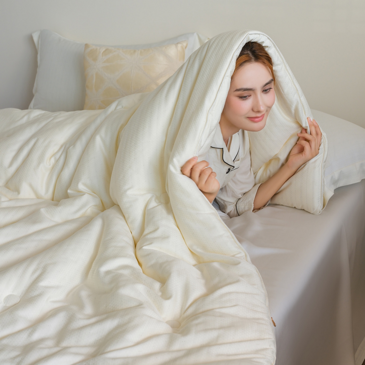 91家纺网 家纺一手货源 找家纺 桂雅居 2025新款英伦风尚有机鲜豆蛋白被被子被芯 本白