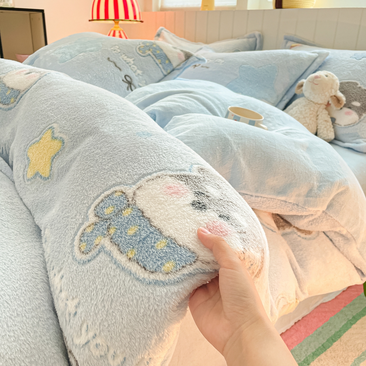 91家纺网 家纺一手货源 找家纺 沐慕 2025新款A类200g加厚雪花绒180g牛奶绒四件套 雪纳瑞