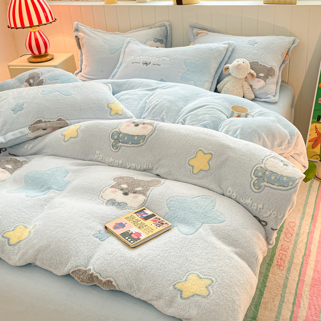 91家纺网 家纺一手货源 找家纺 沐慕 2025新款A类200g加厚雪花绒180g牛奶绒四件套 雪纳瑞