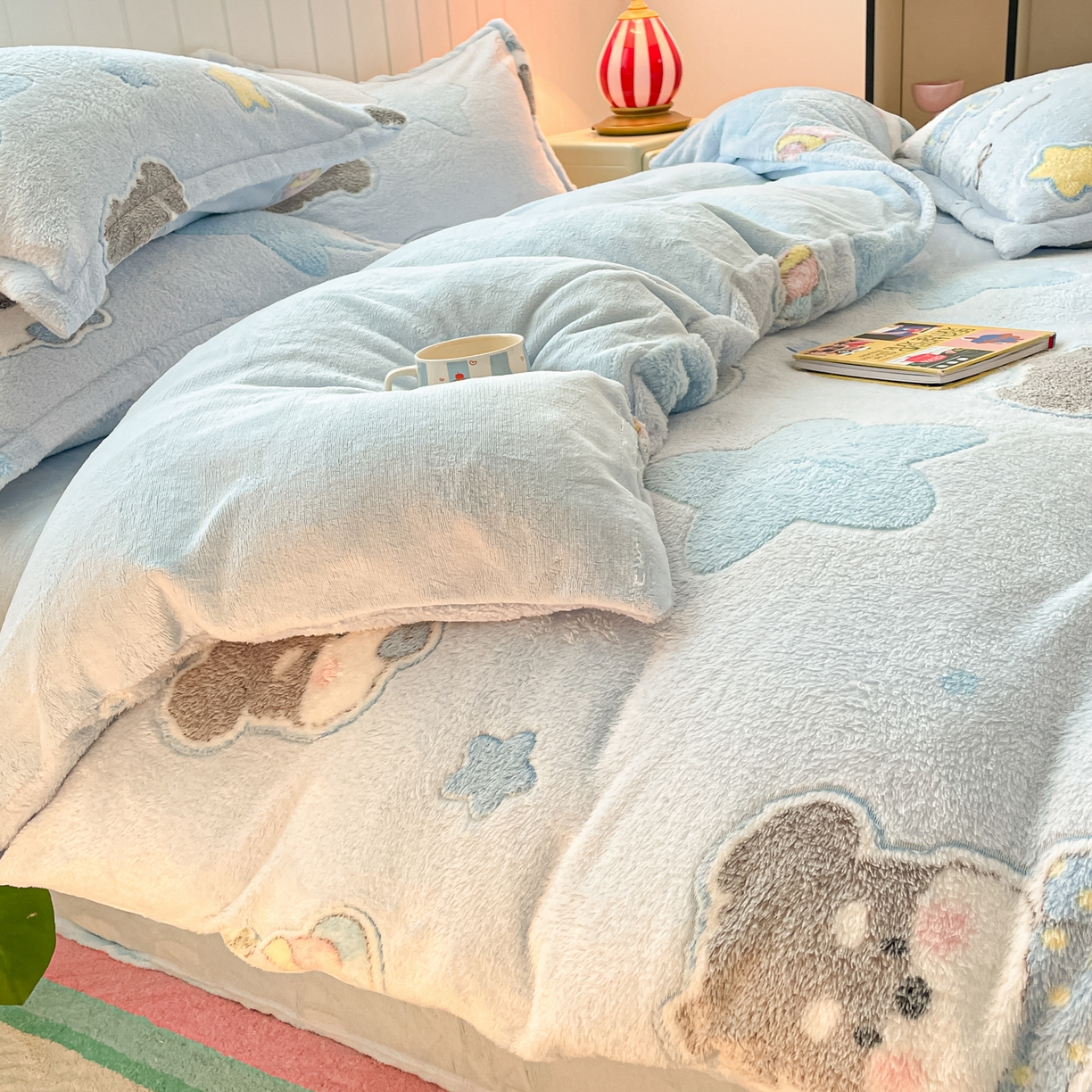 91家纺网 家纺一手货源 找家纺 沐慕 2025新款A类200g加厚雪花绒180g牛奶绒四件套 雪纳瑞