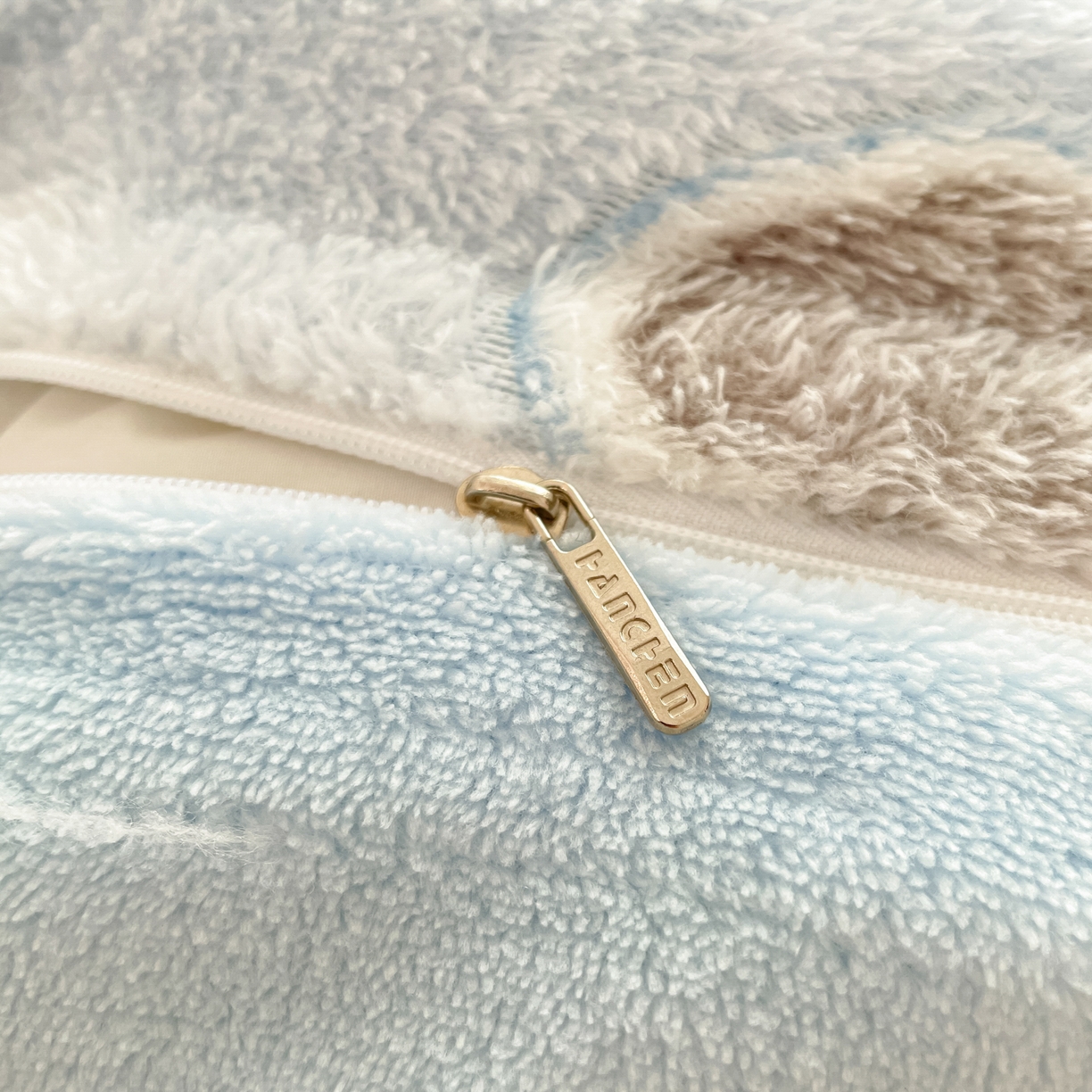 91家纺网 家纺一手货源 找家纺 沐慕 2025新款A类200g加厚雪花绒180g牛奶绒四件套 雪纳瑞