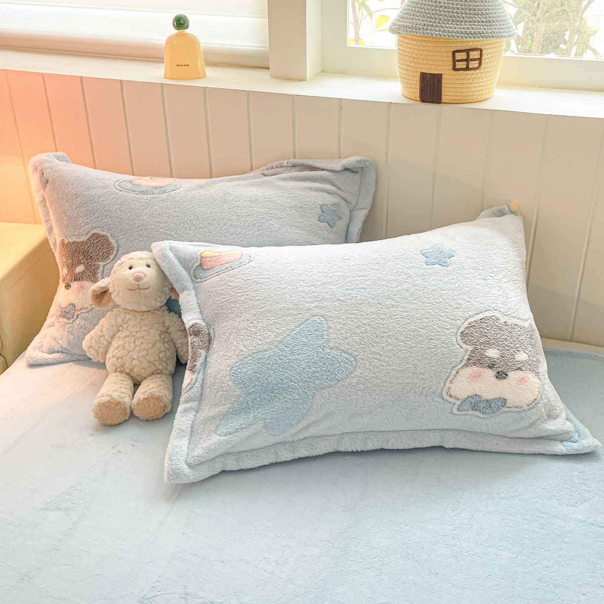 91家纺网 家纺一手货源 找家纺 沐慕 2025新款A类200g加厚雪花绒180g牛奶绒四件套 雪纳瑞