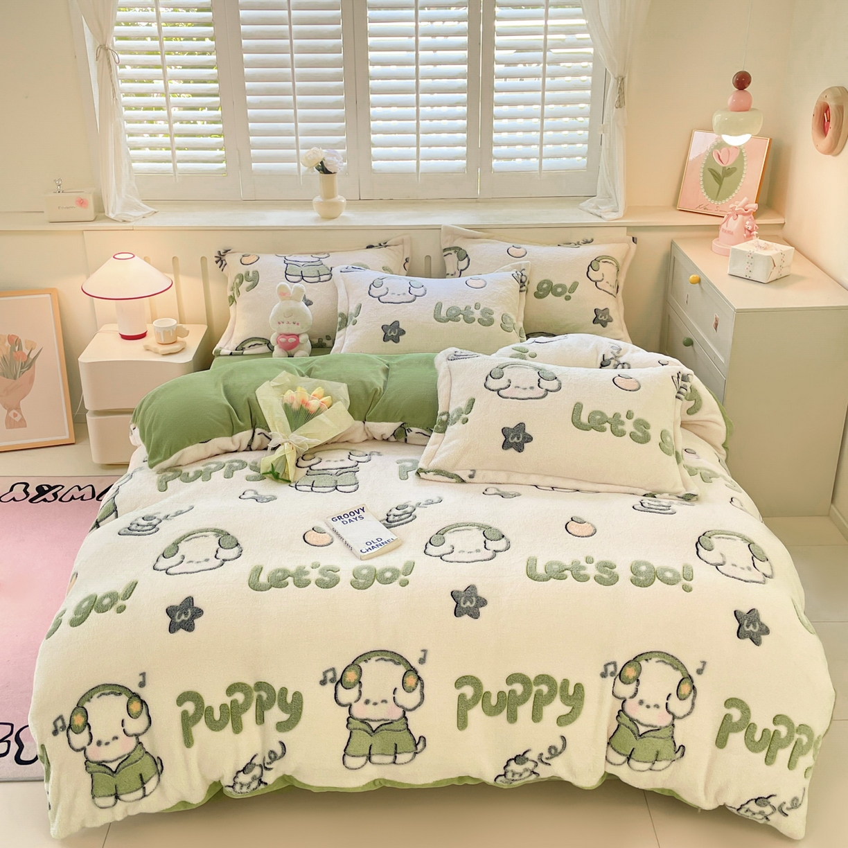 91家纺网 家纺一手货源 找家纺 沐慕 2025新款A类200g加厚雪花绒180g牛奶绒四件套 字母萌宠