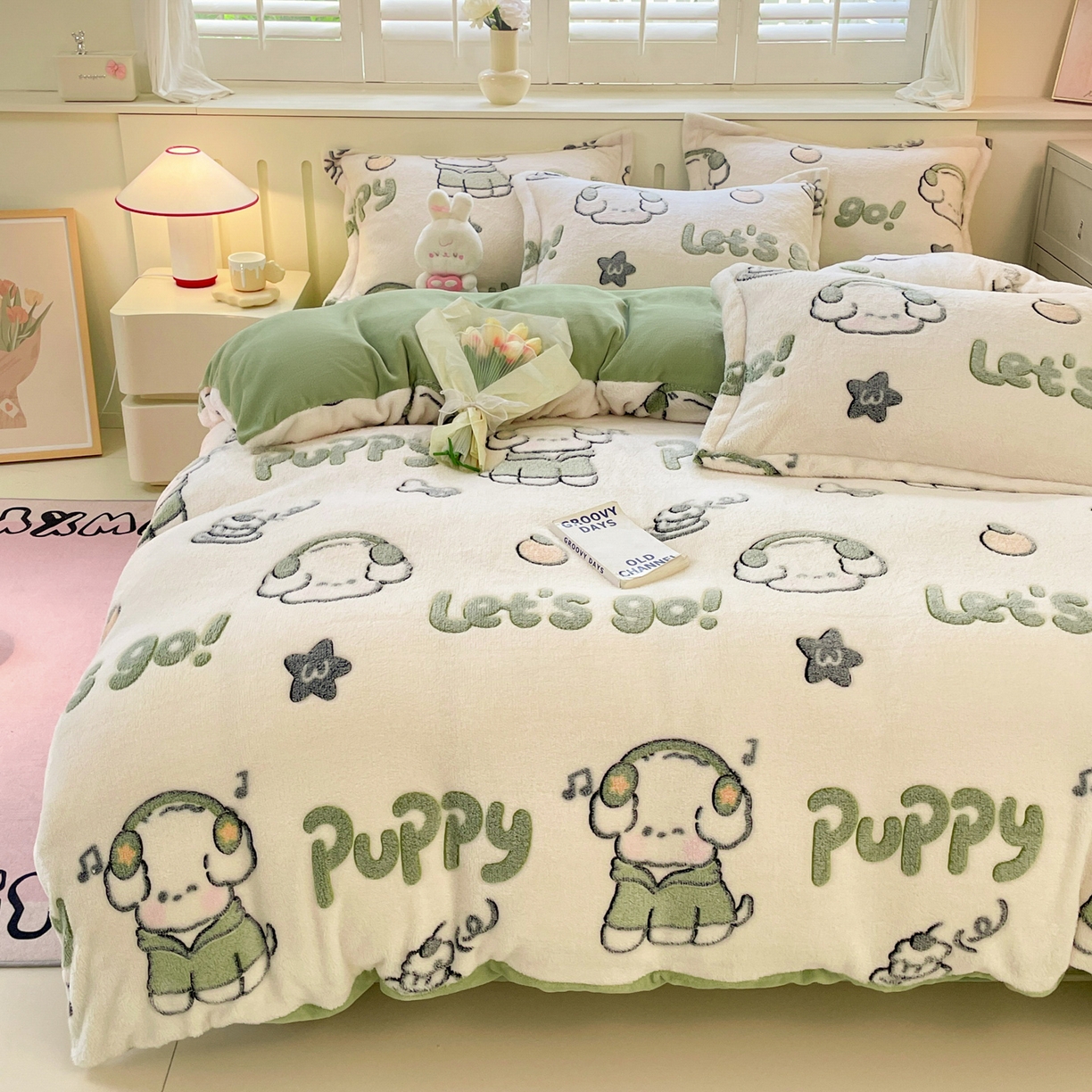 91家纺网 家纺一手货源 找家纺 沐慕 2025新款A类200g加厚雪花绒180g牛奶绒四件套 字母萌宠