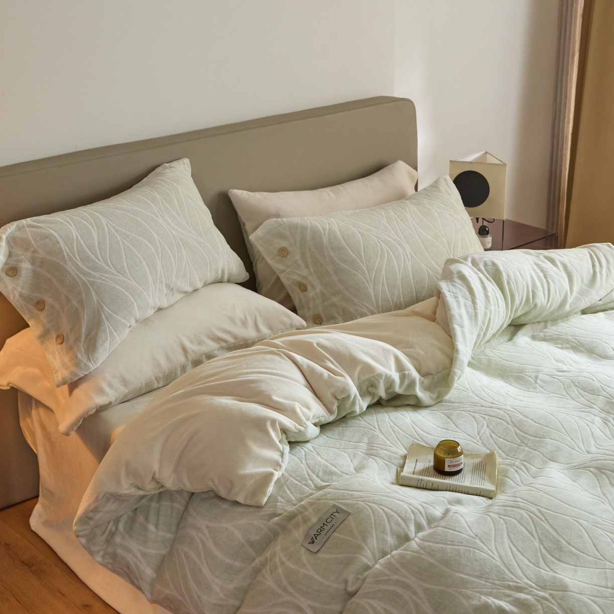 91家纺网 家纺一手货源 找家纺 （总）吾诺家居 吾诺 纽扣式雕花牛奶绒四件套-曲线系列 烂花四件套纽扣款