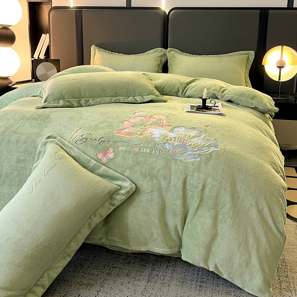 91家纺网 家纺一手货源 找家纺 居易简 2025新款亲肤刺绣款牛奶绒四件套-蝶影翩翩 蝶影翩翩-豆绿