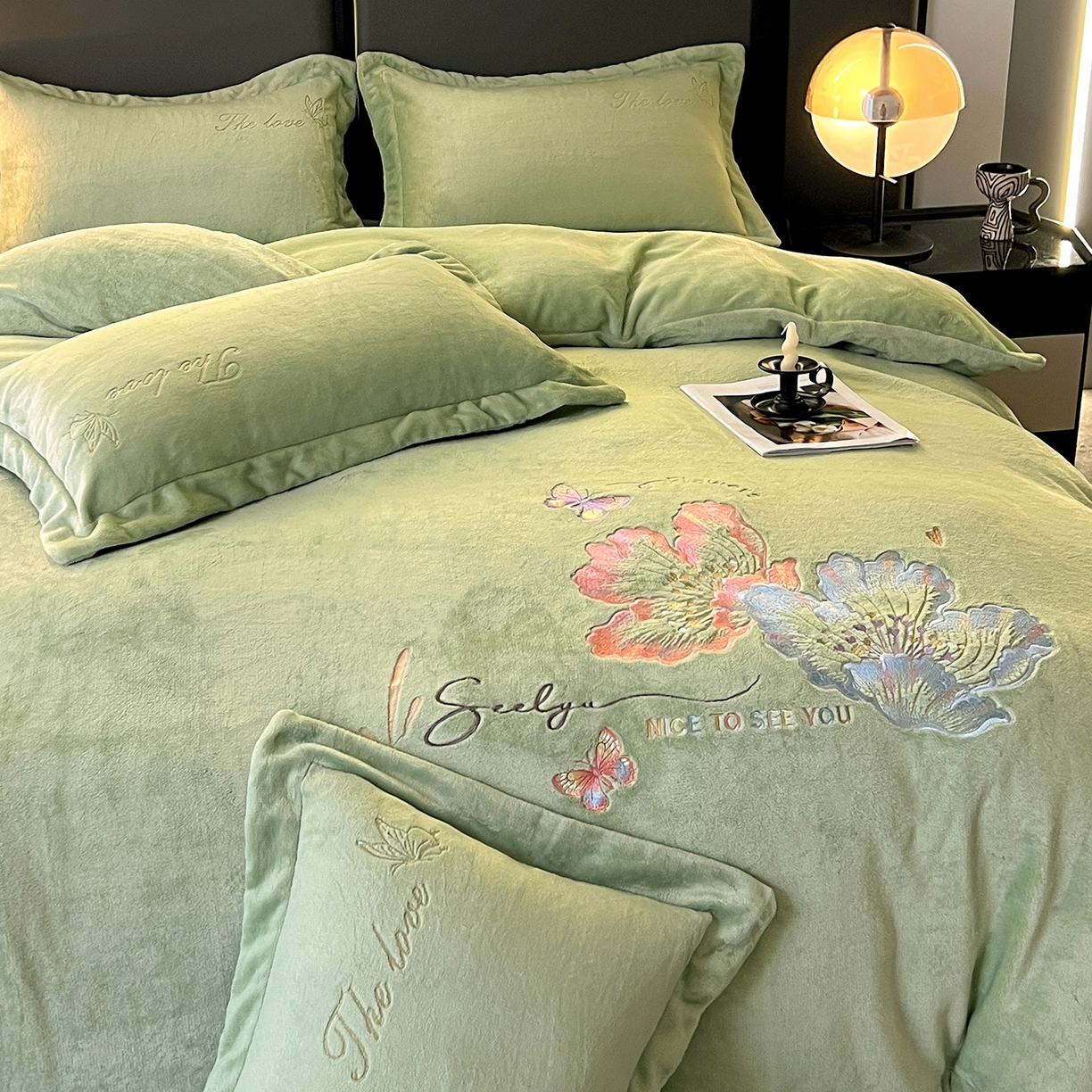 91家纺网 家纺一手货源 找家纺 居易简 2025新款亲肤刺绣款牛奶绒四件套-蝶影翩翩 蝶影翩翩-豆绿