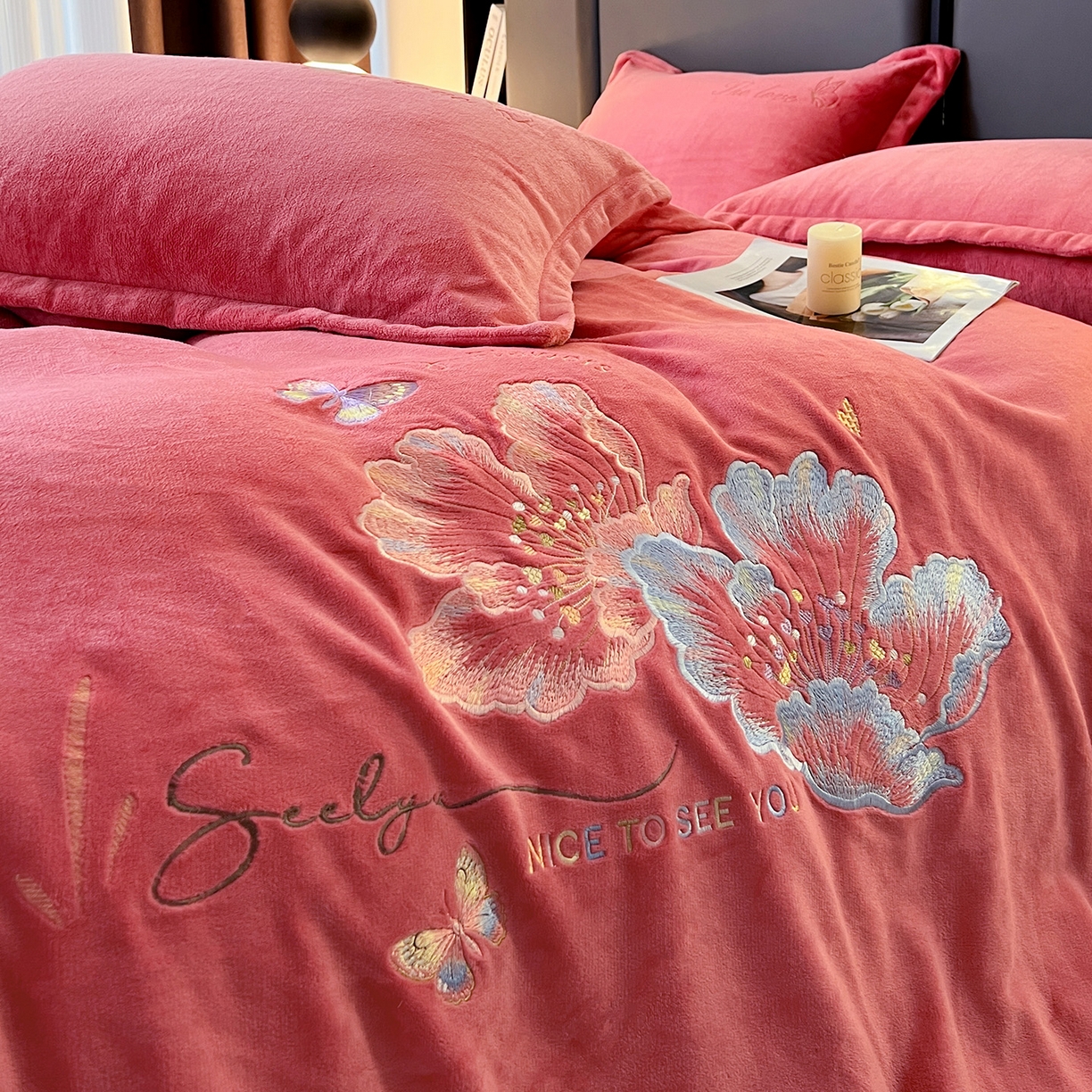 91家纺网 家纺一手货源 找家纺 居易简 2025新款亲肤刺绣款牛奶绒四件套-蝶影翩翩 蝶影翩翩-姜红