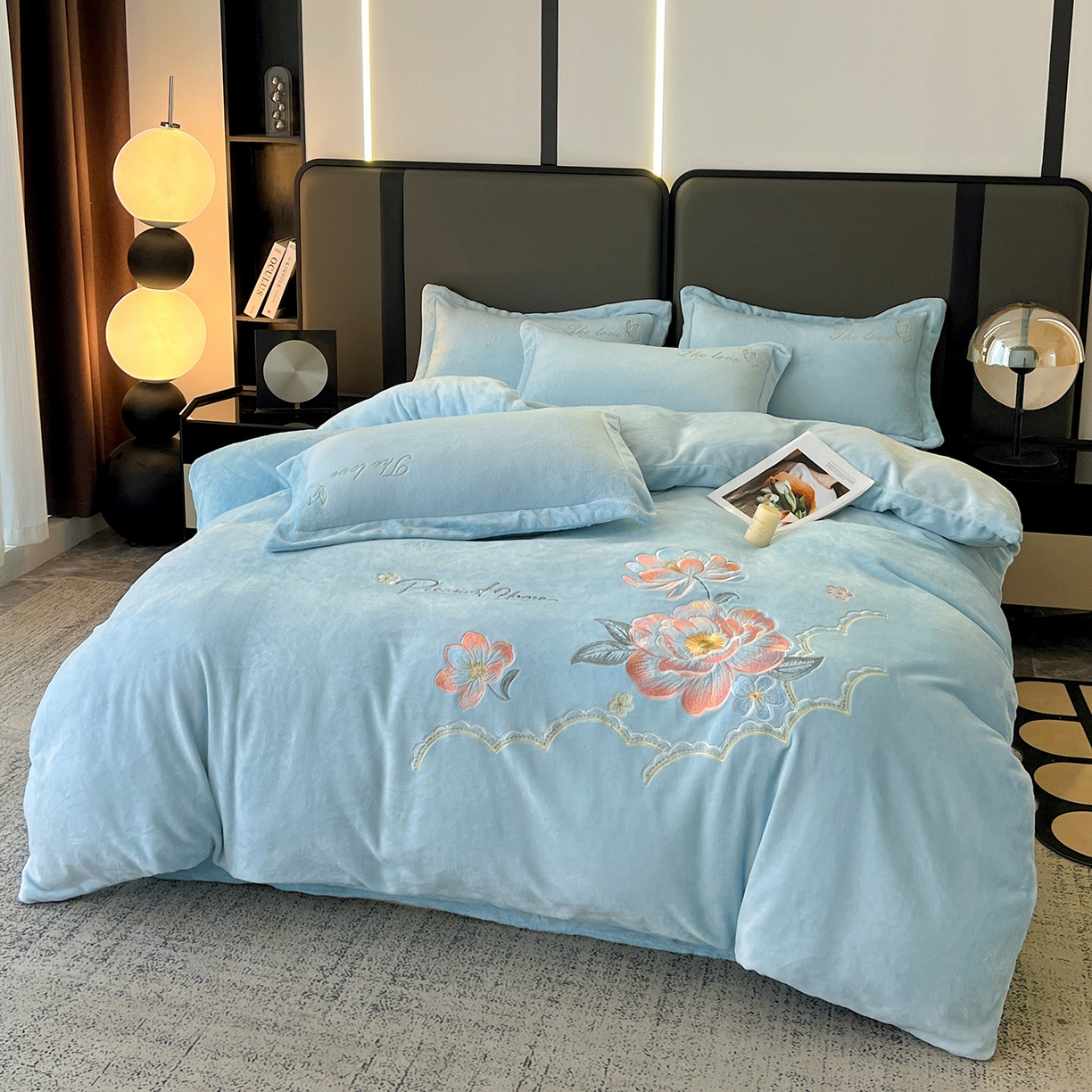 91家纺网 家纺一手货源 找家纺 居易简 2025新款亲肤刺绣款牛奶绒四件套-花晨月夕 花晨月夕-天蓝