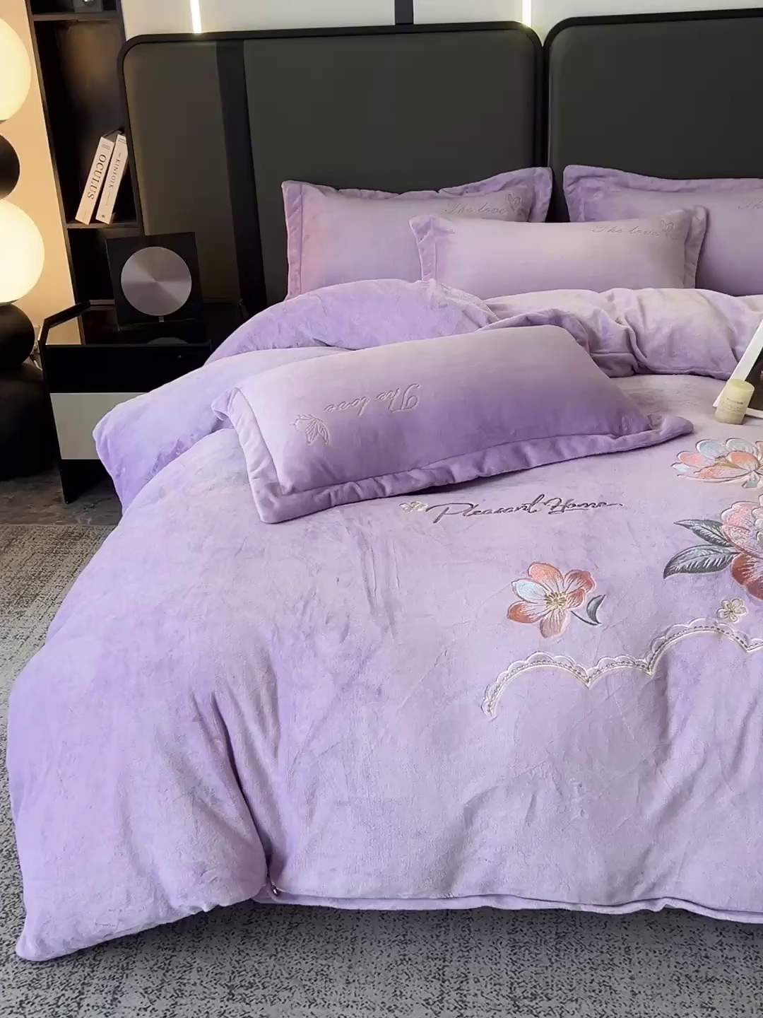 91家纺网 家纺一手货源 找家纺 居易简 2025新款亲肤刺绣款牛奶绒四件套-花晨月夕 花晨月夕-魅紫