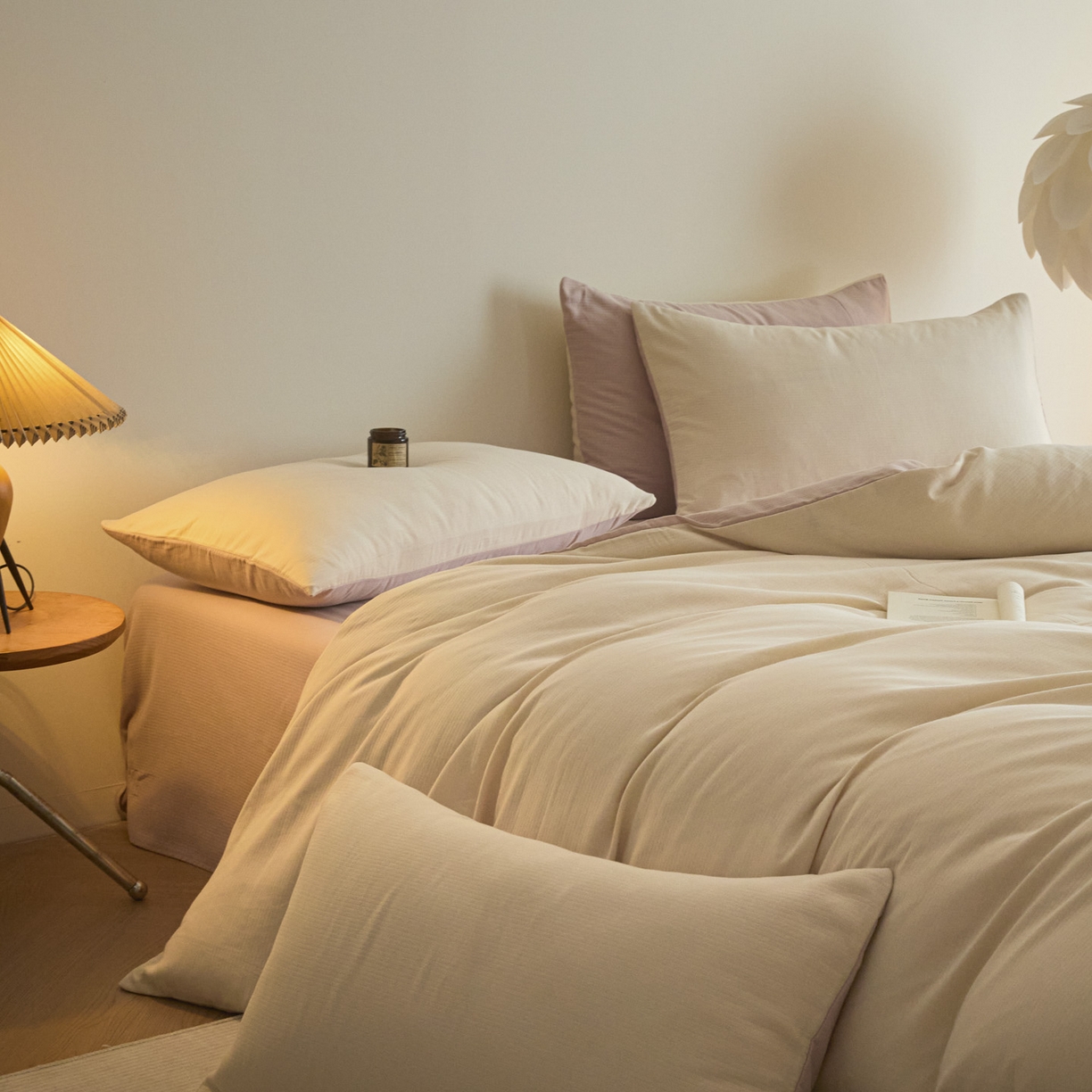 91家纺网 家纺一手货源 找家纺 小叮当家纺仓储工厂店 2025新款提供买家秀爆款花型不断货60s水洗提花全棉纯棉磨毛四件套 米杏色+芭蕾粉