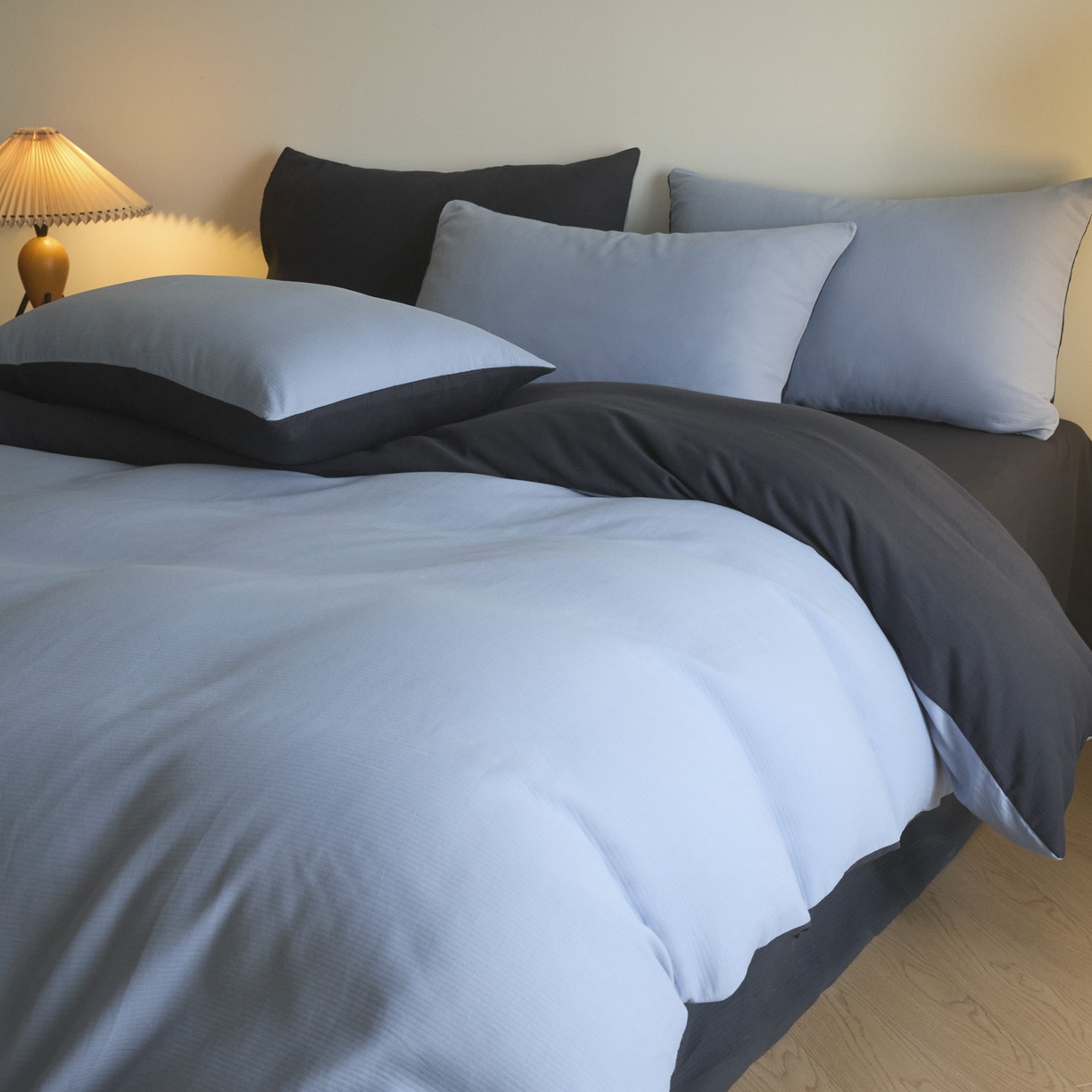 91家纺网 家纺一手货源 找家纺 小叮当家纺仓储工厂店 2025新款提供买家秀爆款花型不断货60s水洗提花全棉纯棉磨毛四件套 星蓝+玛瑙灰