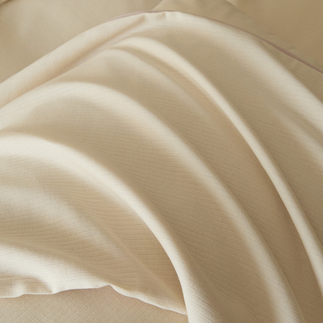 91家纺网 家纺一手货源 找家纺 小叮当家纺仓储工厂店 2025新款提供买家秀爆款花型不断货60s水洗提花全棉纯棉磨毛四件套 米杏色+芭蕾粉