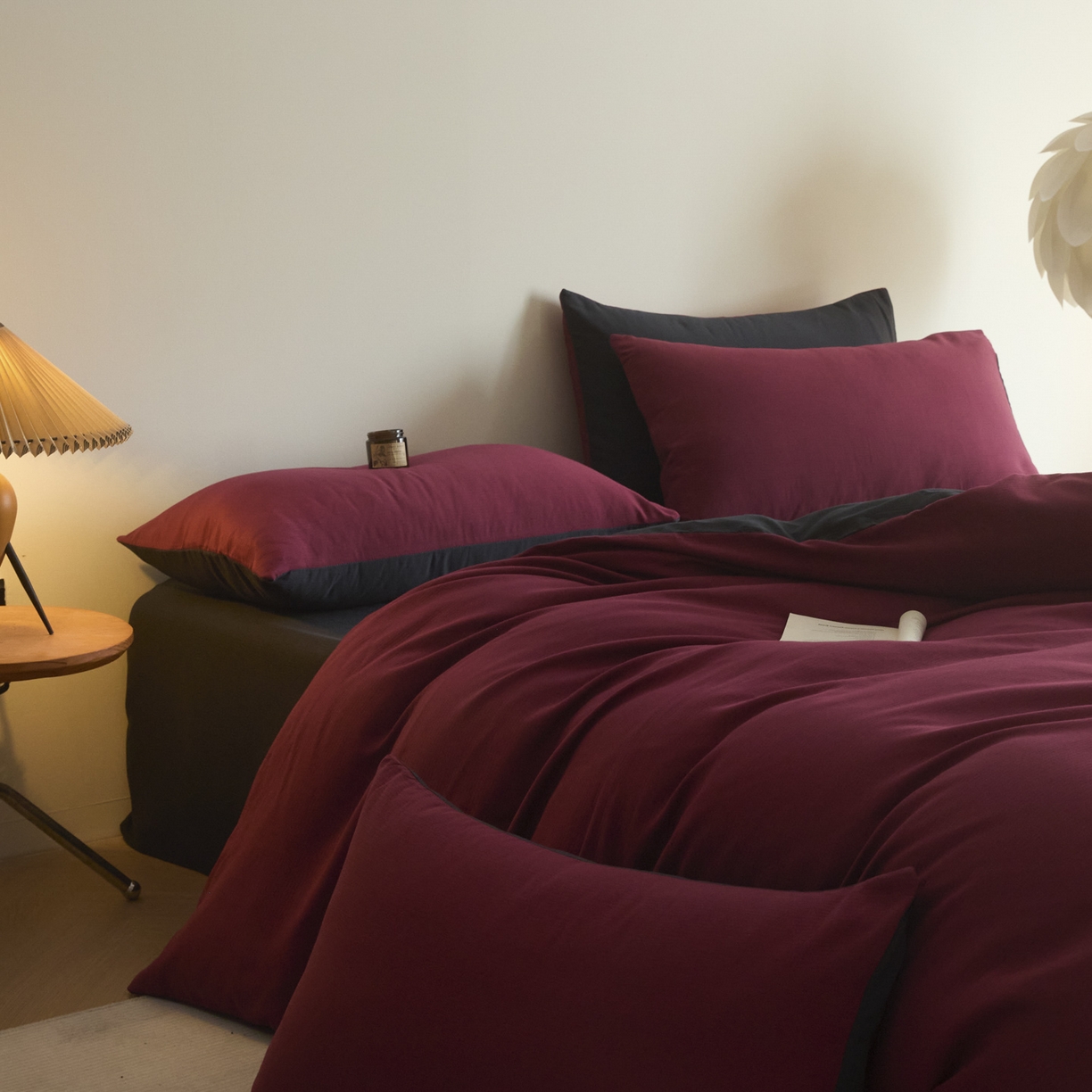 91家纺网 家纺一手货源 找家纺 小叮当家纺仓储工厂店 2025新款提供买家秀爆款花型不断货60s水洗提花全棉纯棉磨毛四件套 樱桃红+玛瑙灰