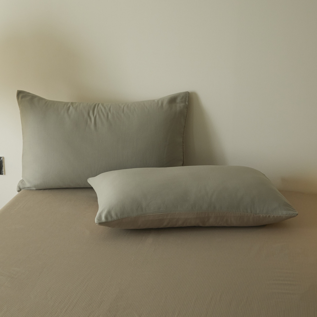 91家纺网 家纺一手货源 找家纺 小叮当家纺仓储工厂店 2025新款提供买家秀爆款花型不断货60s水洗提花全棉纯棉磨毛四件套 浅绿金+茶褐棕